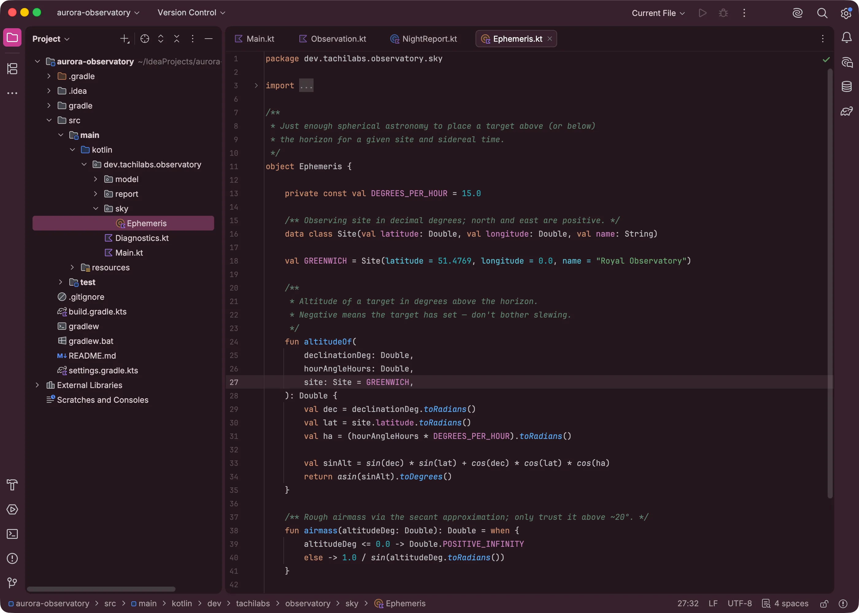 IntelliJ IDEA on the Islands Dark theme under the Pink preset with colorize background on