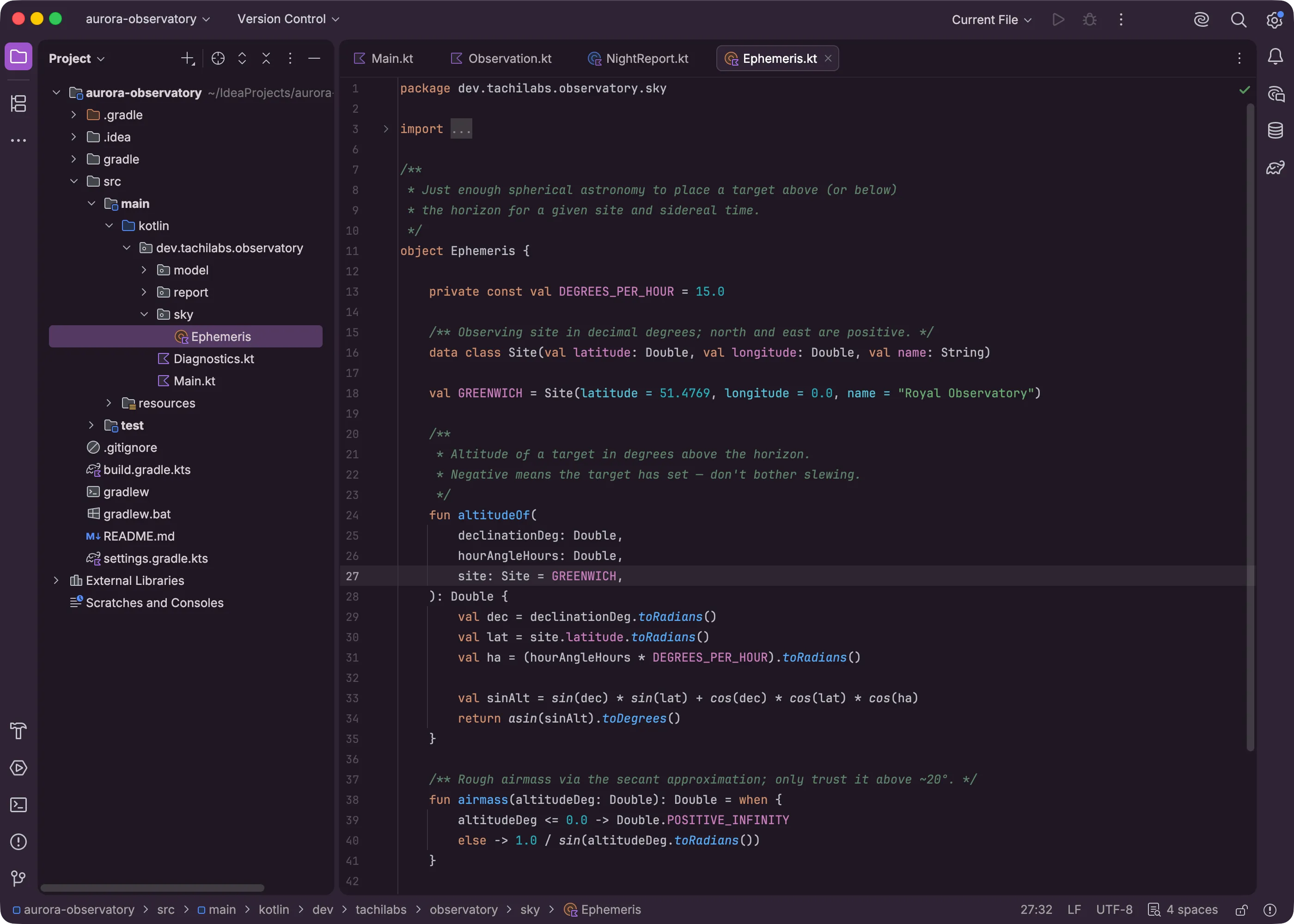 IntelliJ IDEA on the Islands Dark theme under the Purple preset with colorize background on